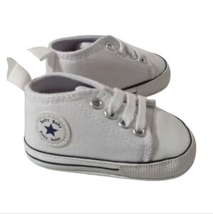 Baby Baby Unisex White Canvas With A Blue Star High top Sneakers Lace Up Size 1